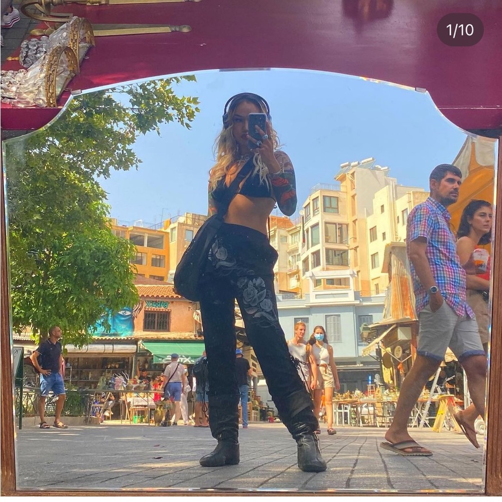 Meet your Posher, Renee